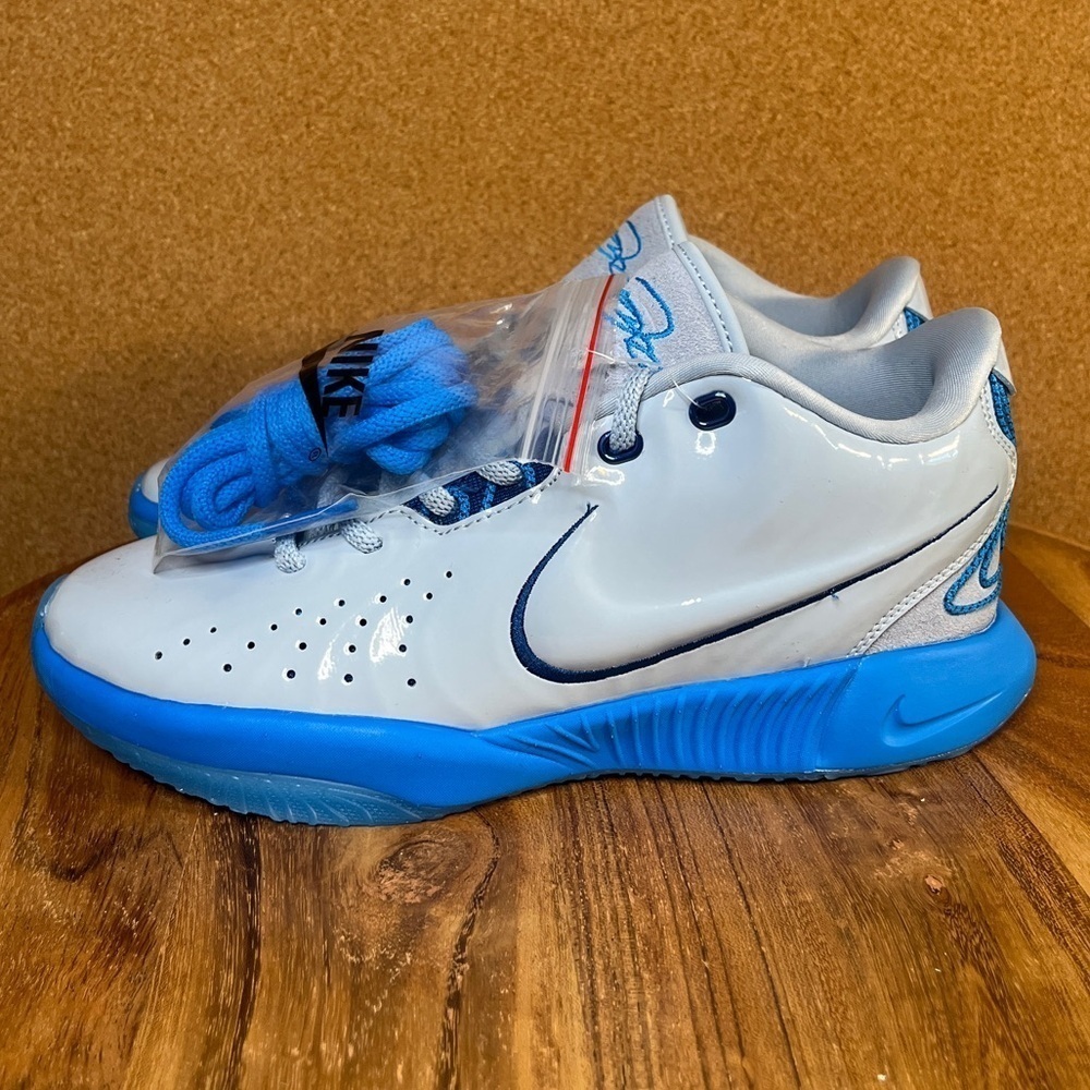 Nike
Lebron James 21 
Gs
NWOT - Picture 5 of 9